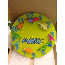 Часы настенные именные "Макс" с фигурками