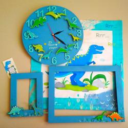 Часы настенные именные "Рома" с фигурками