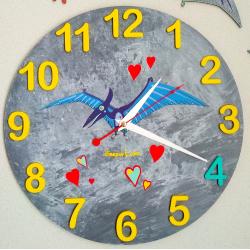 Часы настенные "Лунный Птеранодон"