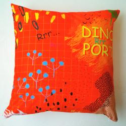 Подушка Стегозавр красная